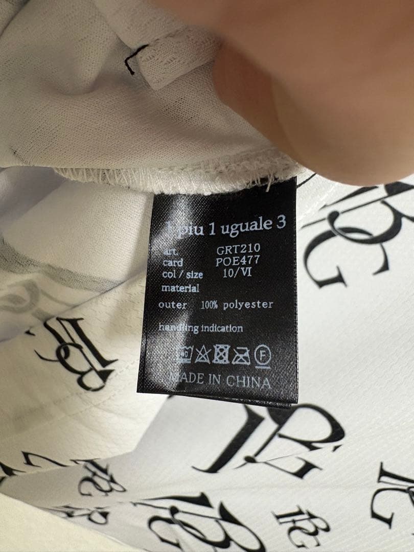 新品1PIU1UGUALE3 GOLF24SSランダムロゴモックネックTシャツ白