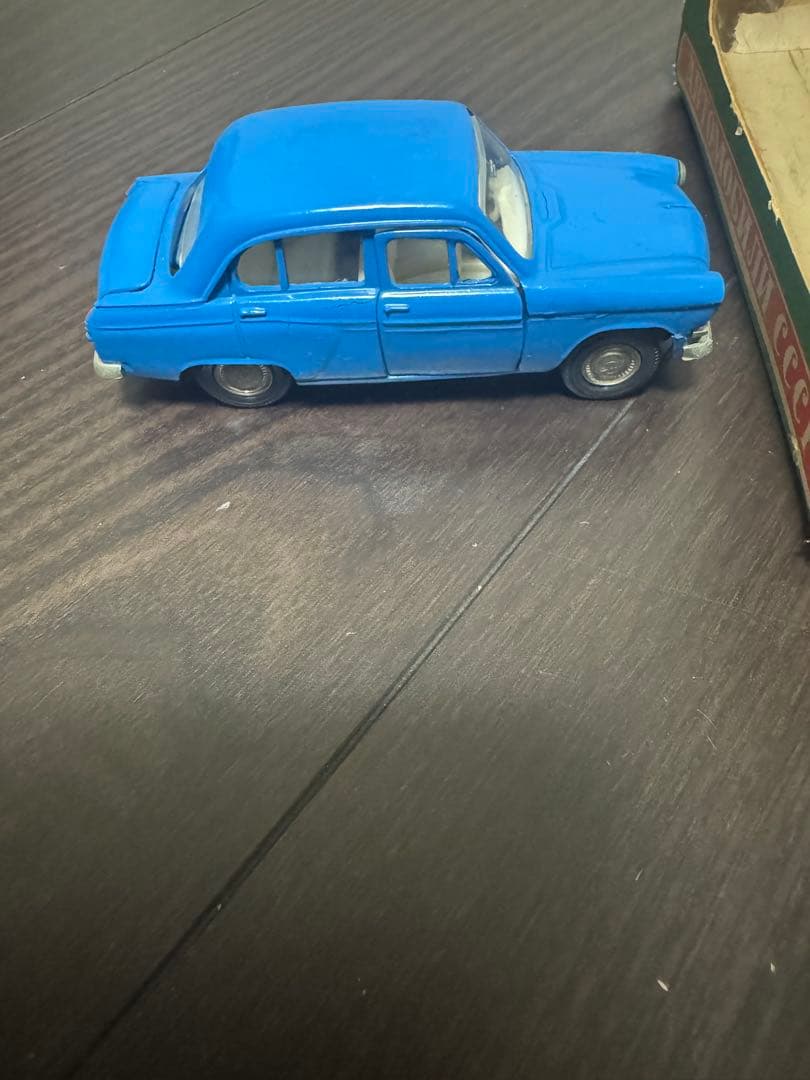 NOVOEXPORT 青色自動車モデル　1:43 A7 403