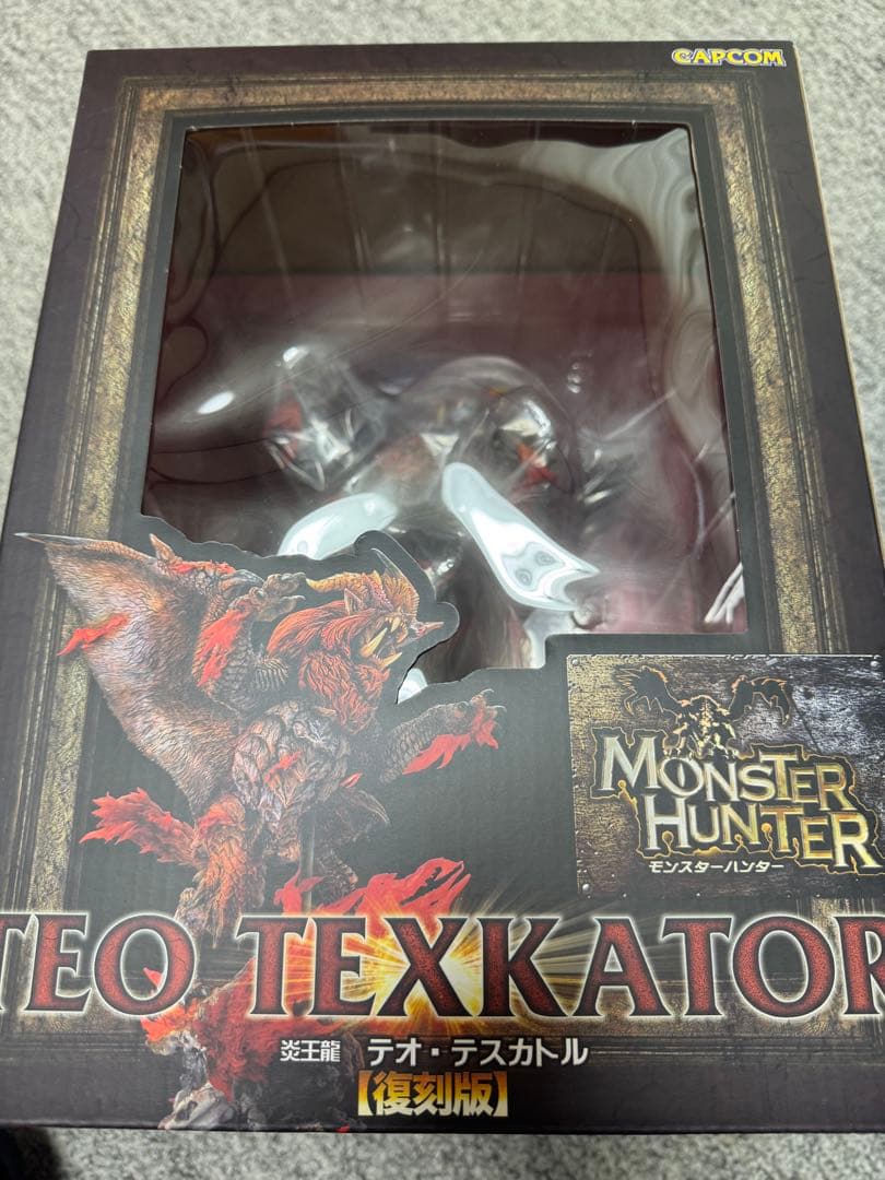炎王龍 テオ・テスカトル　クリエイターズモデル　復刻版　モンハン　フィギュア