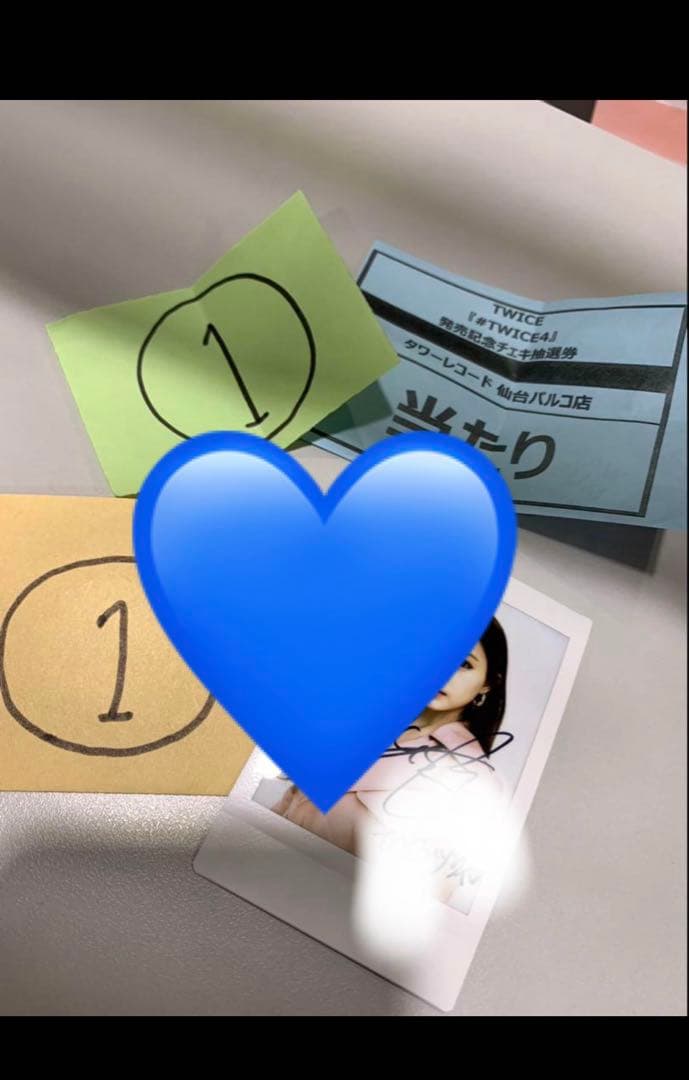 TWICE celebrate タワレコ　直筆サインチェキツウィ