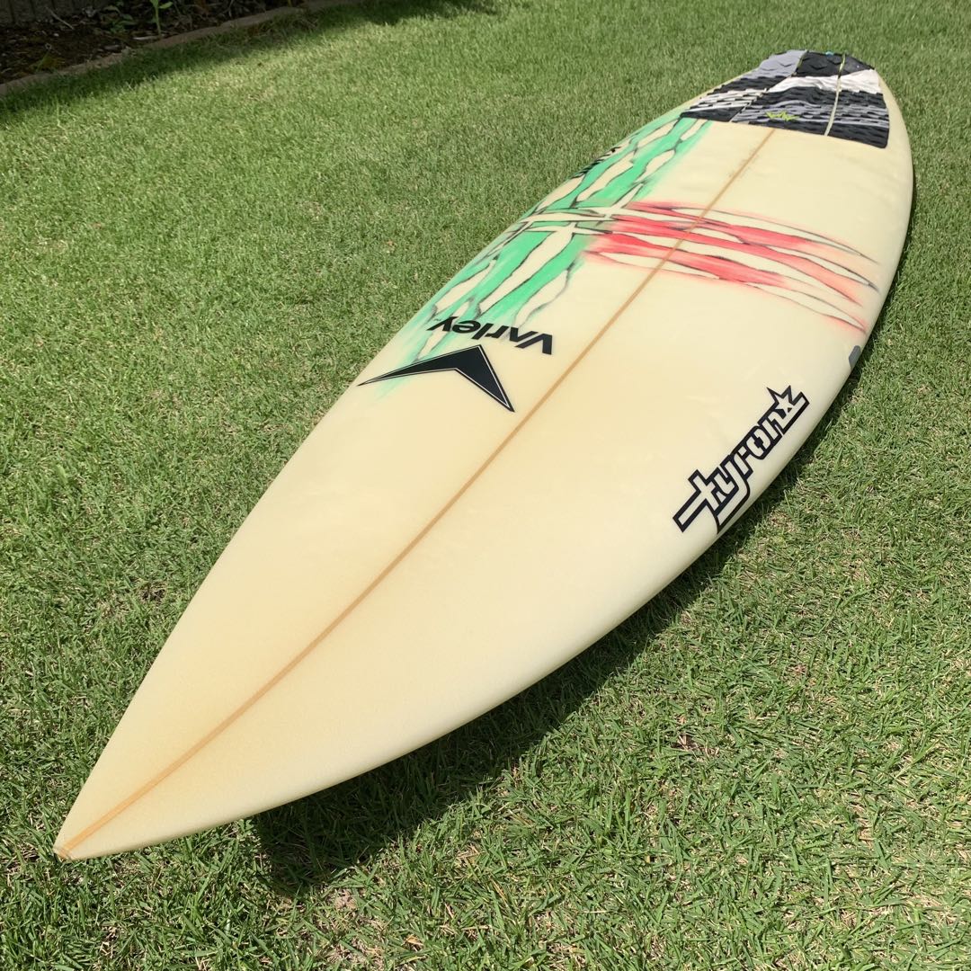 Varley ショートボード　サーフボード　5'10