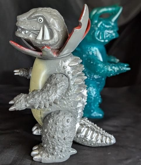 ガボラ＆クリア成型ネロンガ（マーミット）ソフビフィギュア２体セット