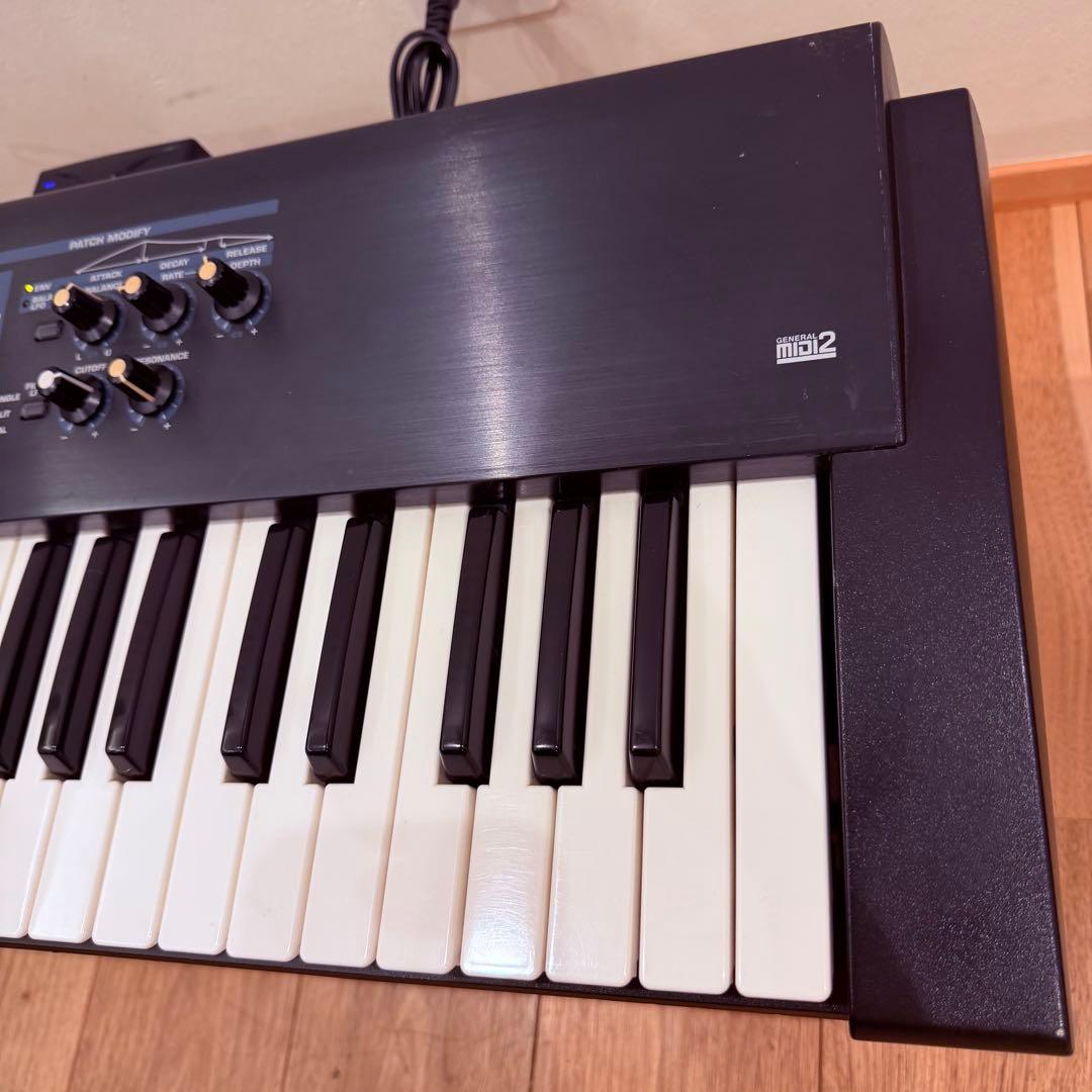 良品 ROLAND JUNO-D リミテッドエディション シンセサイザー