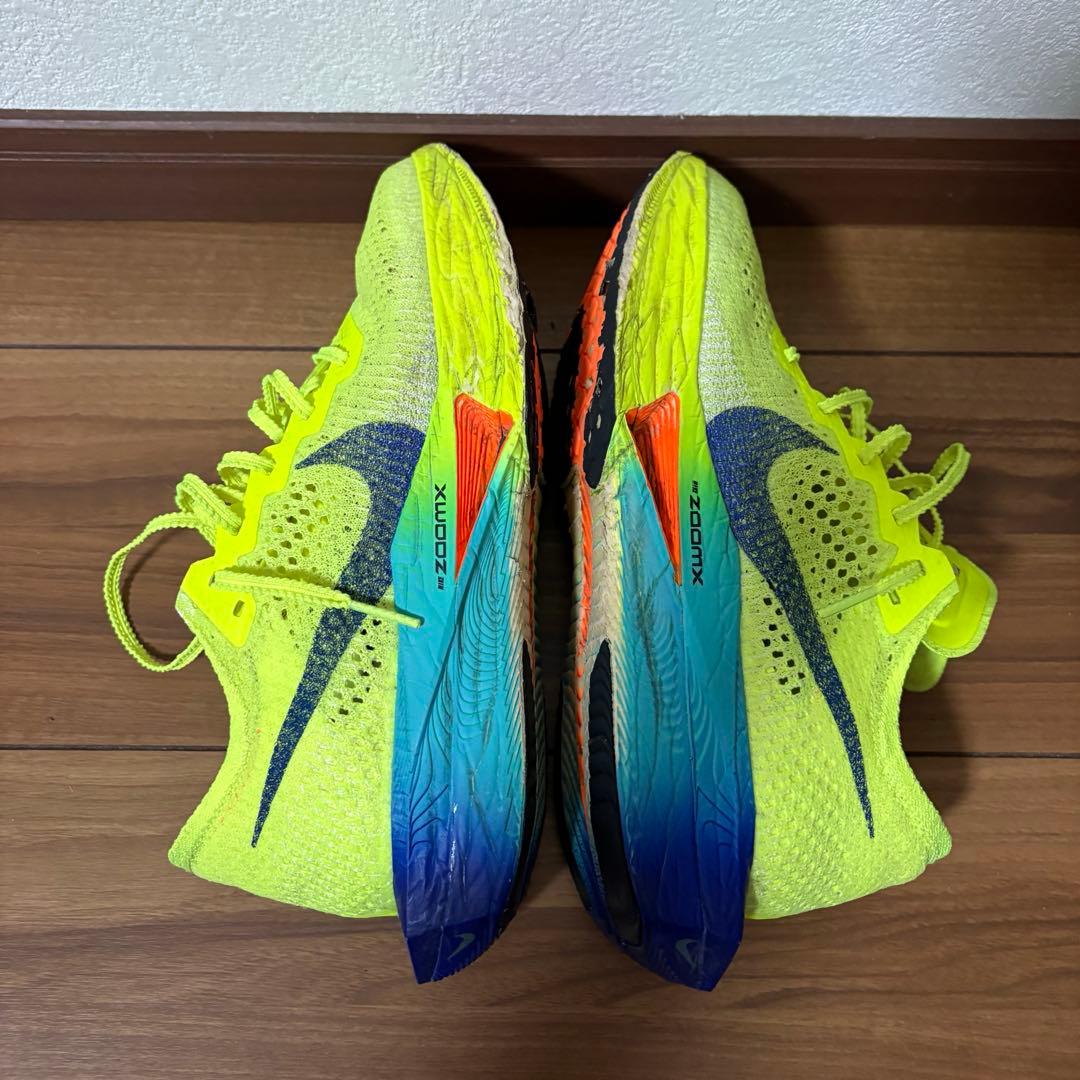 NIKE ヴェイパーフライ3 [25cm]
