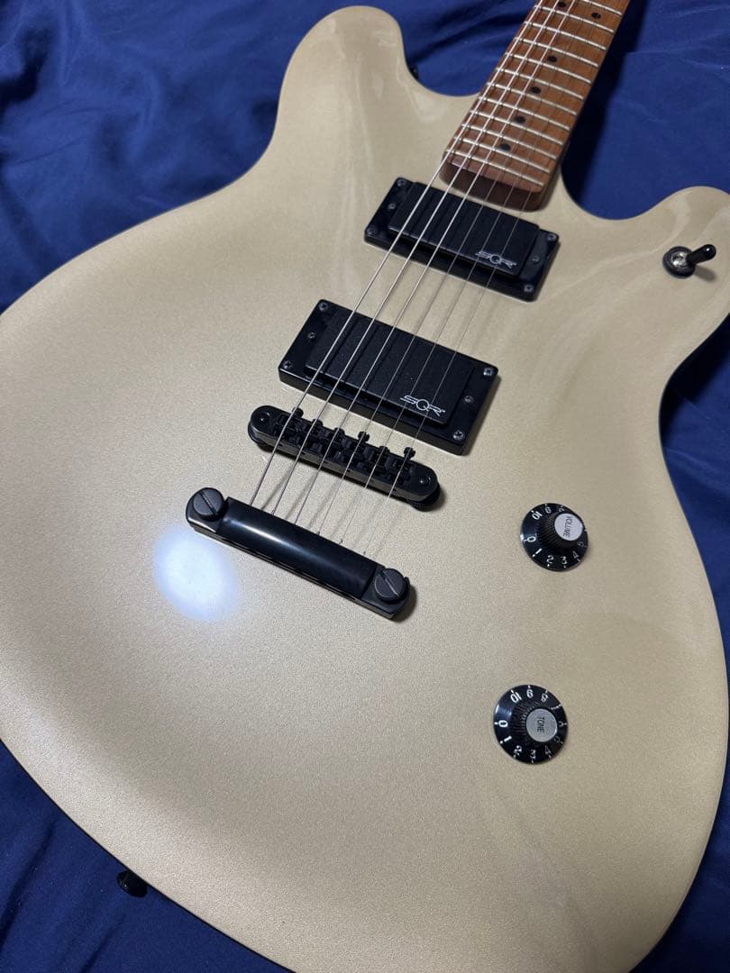 【ケース付き】Squier Starcaster Shoreline Gold