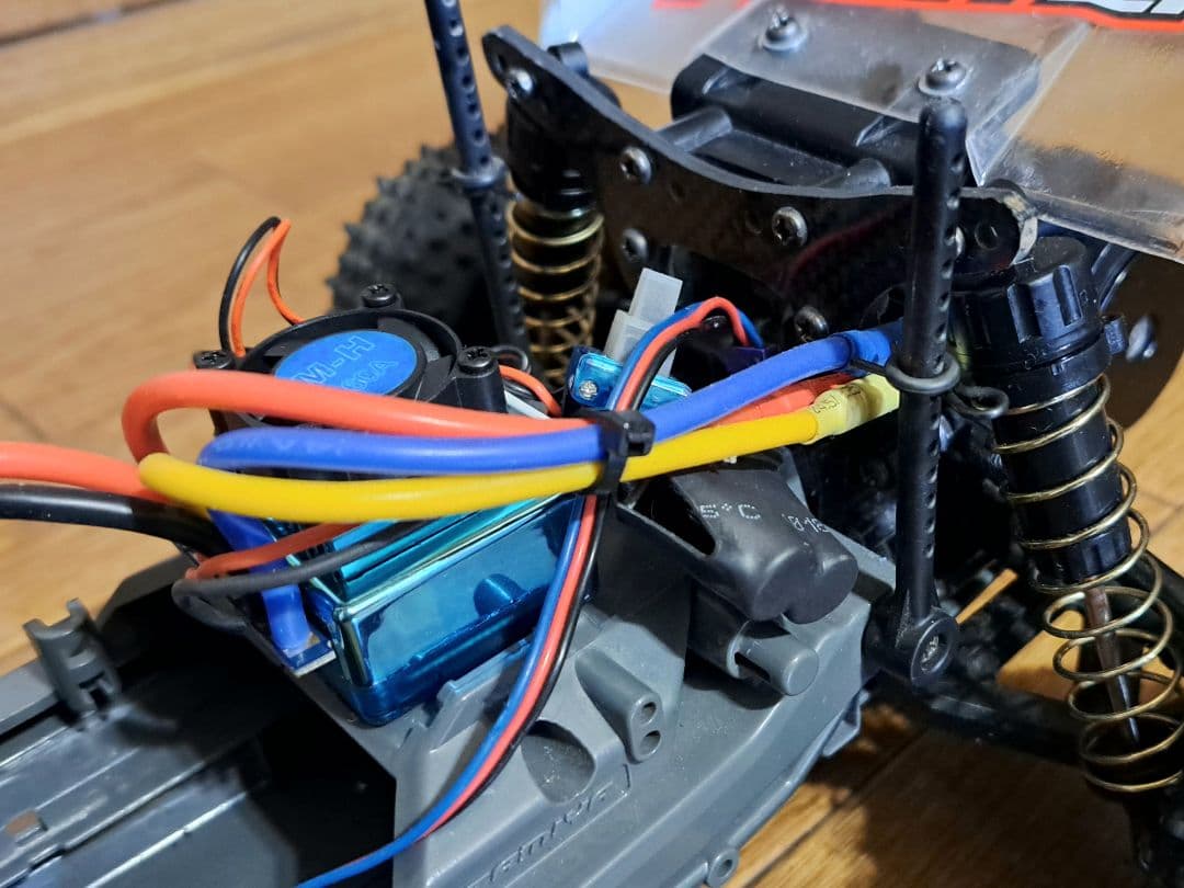 タミヤDT-03 レーシングファイター　メカ・オプション多数　オマケ付き