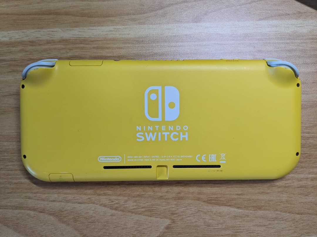 Nintendo Switch Lite イエロー 専用ケース付 スティック不良