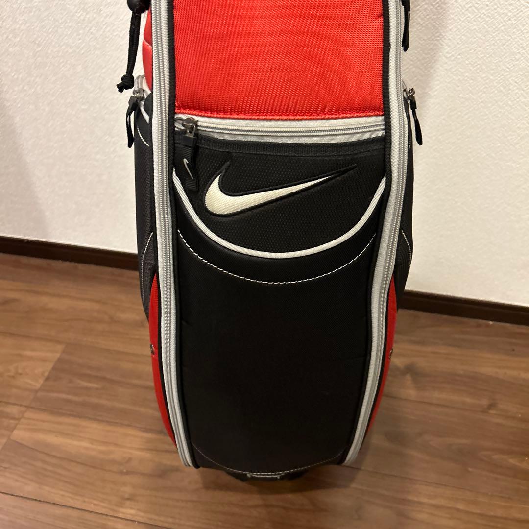 美品ナイキ レッド/ブラック 赤/黒　布地　軽量 ゴルフバッグ キャディバッグ