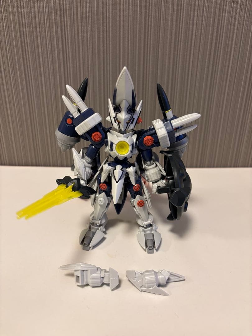 【値下げ】LBX ダンボール戦機　ミゼルオーレギオン/オーレギオン　ジャンク品