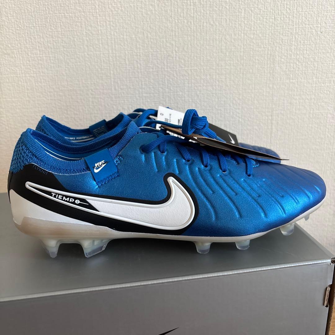 25　ナイキ　サッカー　スパイク　ティエンポ レジェンド 10　DV4328