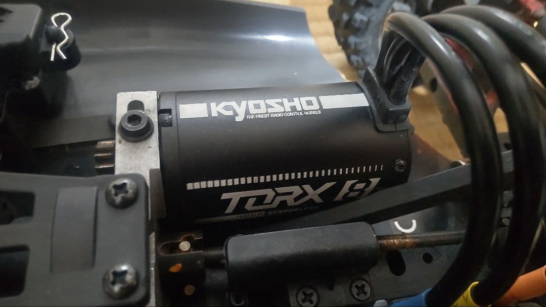 1/8向け 最新ブラシレスコンボ ESC モーター　インファーノなど
