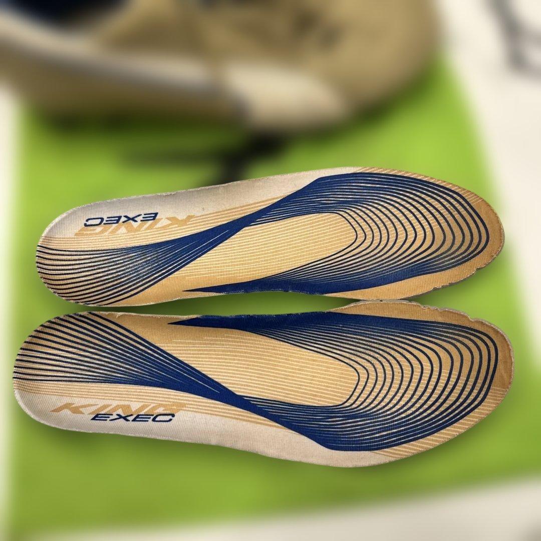 PUMA サッカーシューズ