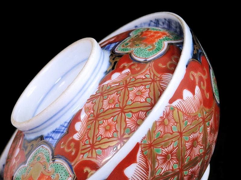 古伊万里　金襴手　七宝紋に菊花四方襷紋の図　大振蓋茶碗　A531AS-CJb