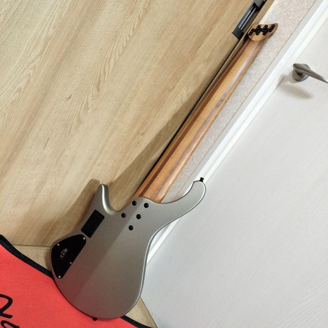 Ibanez EHB1006MS 6弦ベース ヘッドレス
