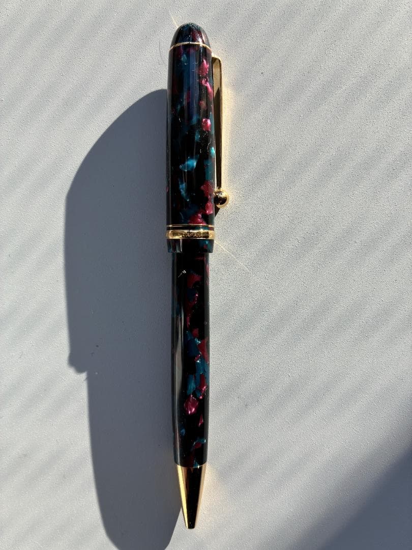 M*)様 PILOT CUSTOM LE ボールペン　(本体色は赤青主体のモザイ