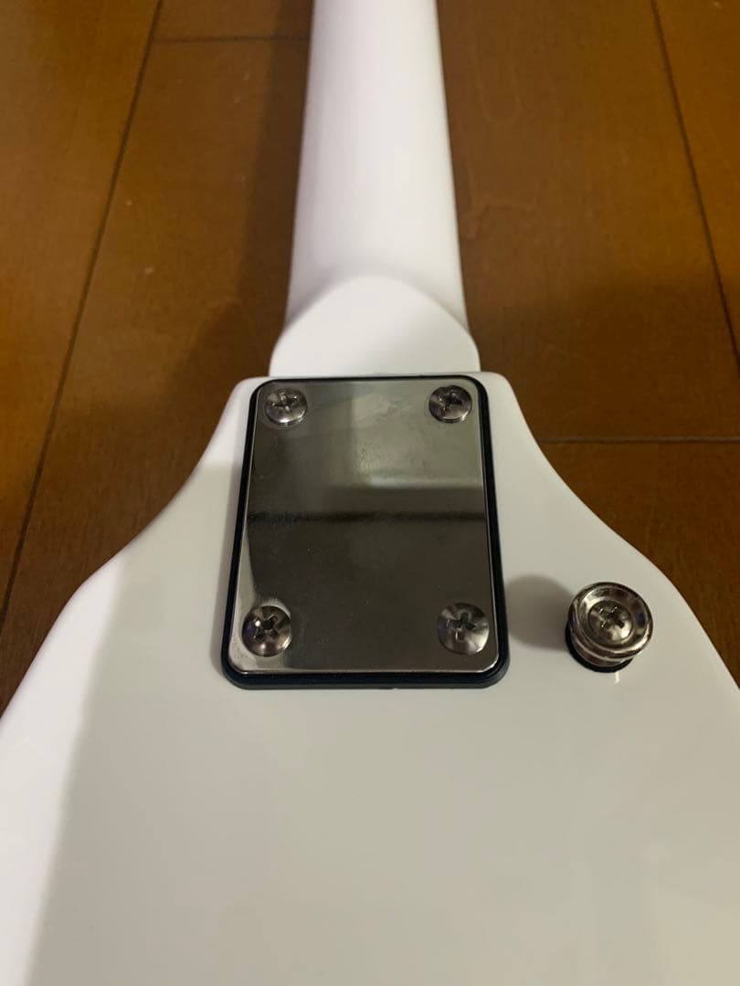 PLAYTECH プレイテック　FV430　WHITE フライングV
