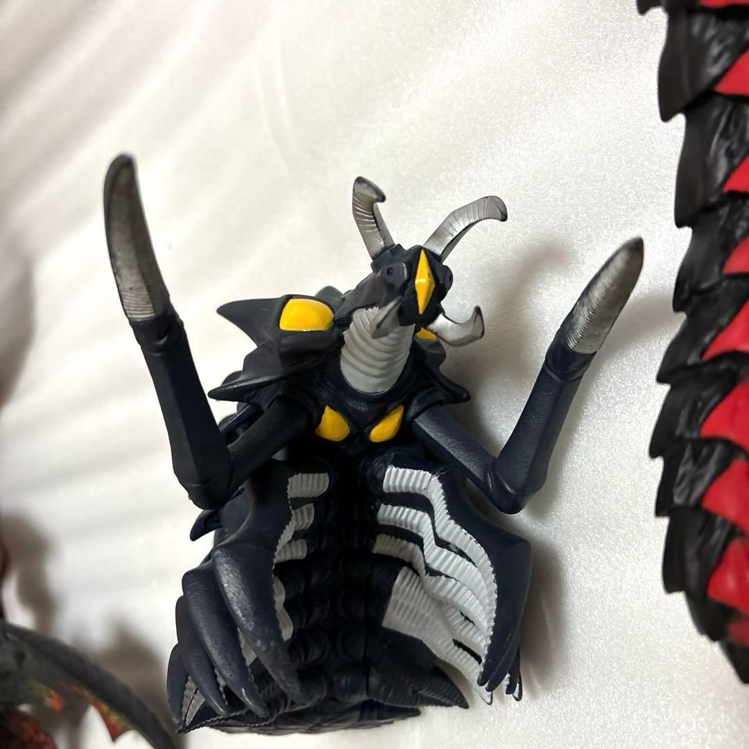 ウルトラ怪獣　アークベリアル　ハイパーゼットン　ギガント　ベリュドラ　ゴモラ