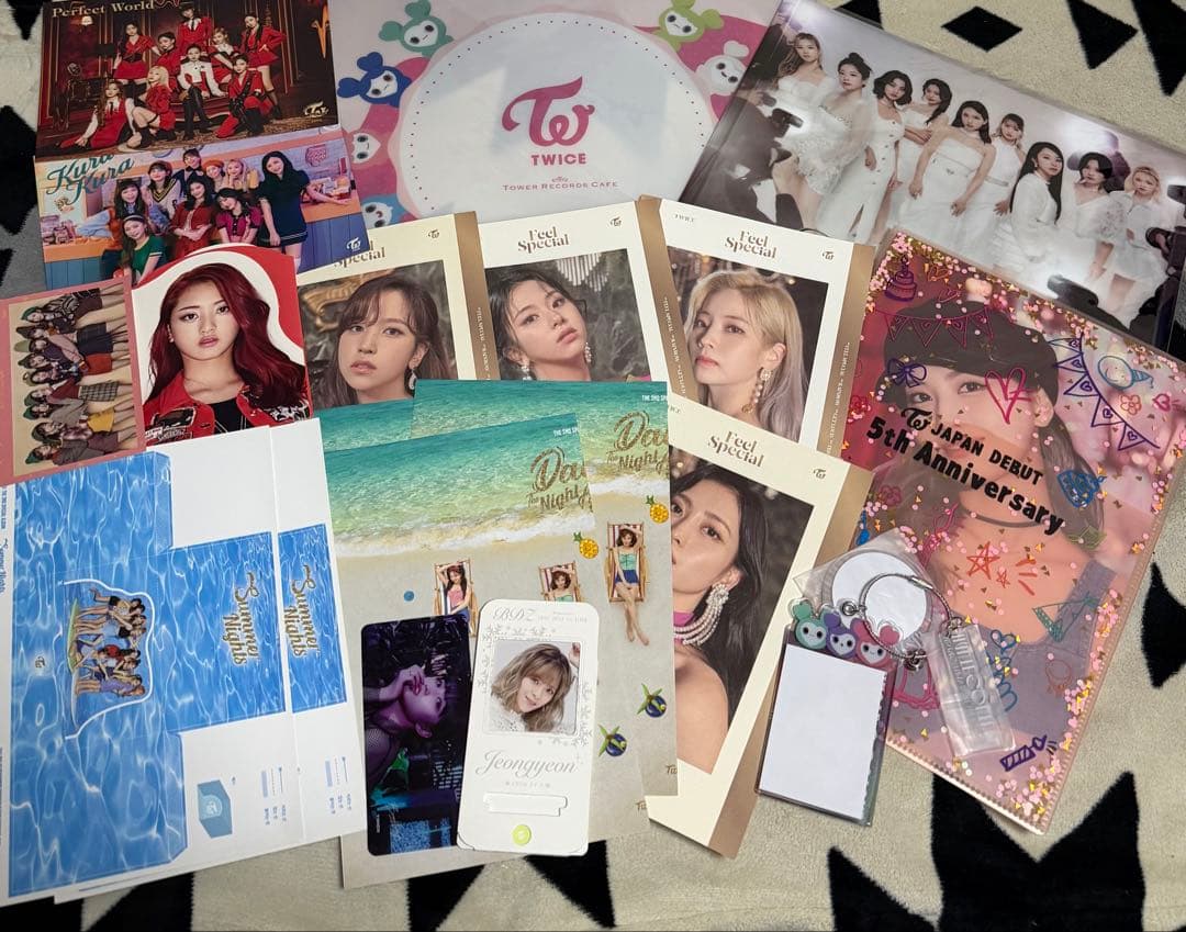 TWICE グッズ