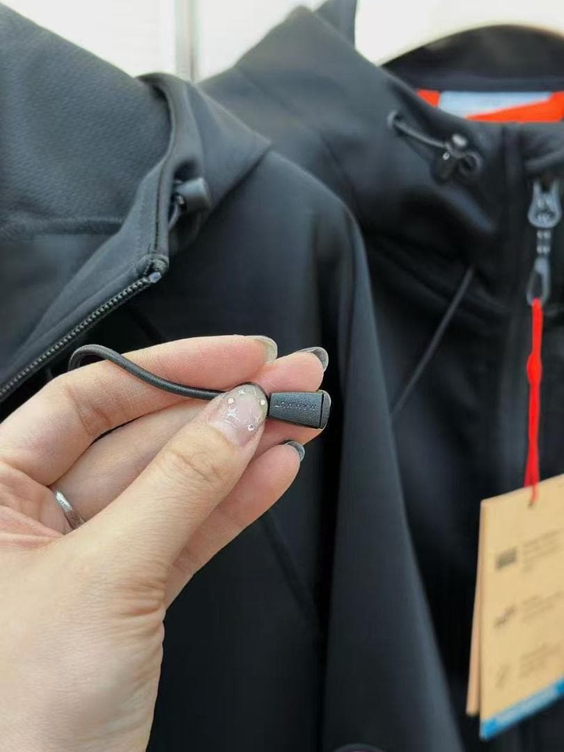 新品MAMMUT マムートClionブラック登山ジャケットアウターソフトシェルL