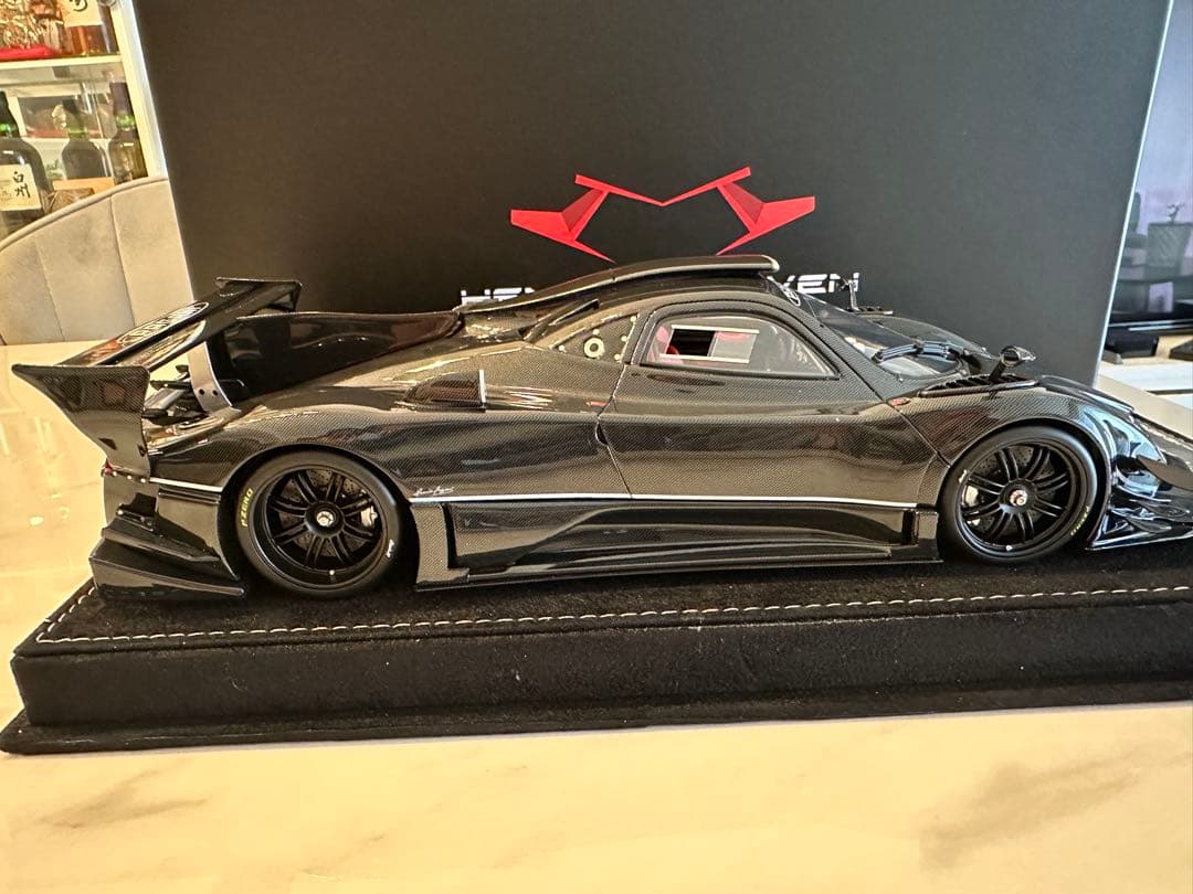 入手困難 HH モデル 1/18 パガーニ Zonda R ブラックカーボン