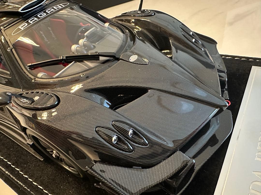 入手困難 HH モデル 1/18 パガーニ Zonda R ブラックカーボン