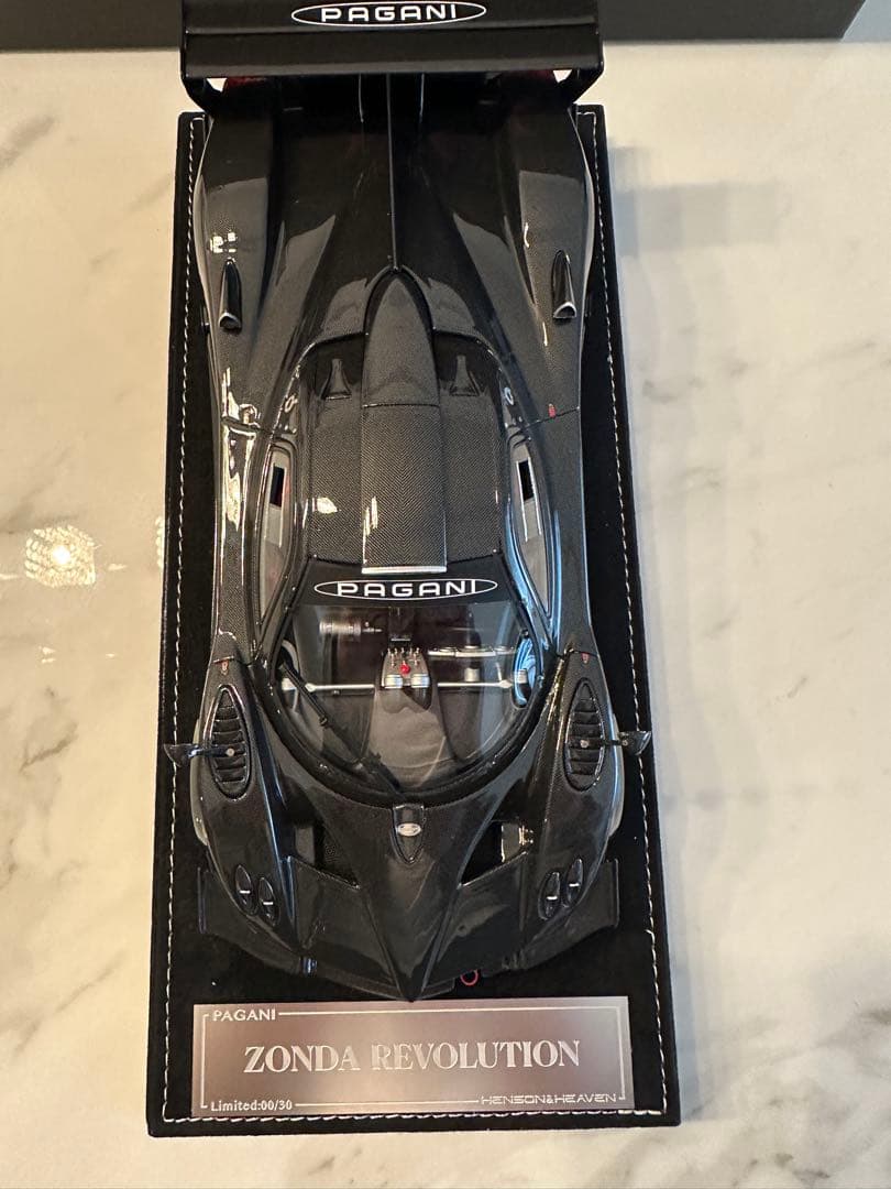 入手困難 HH モデル 1/18 パガーニ Zonda R ブラックカーボン