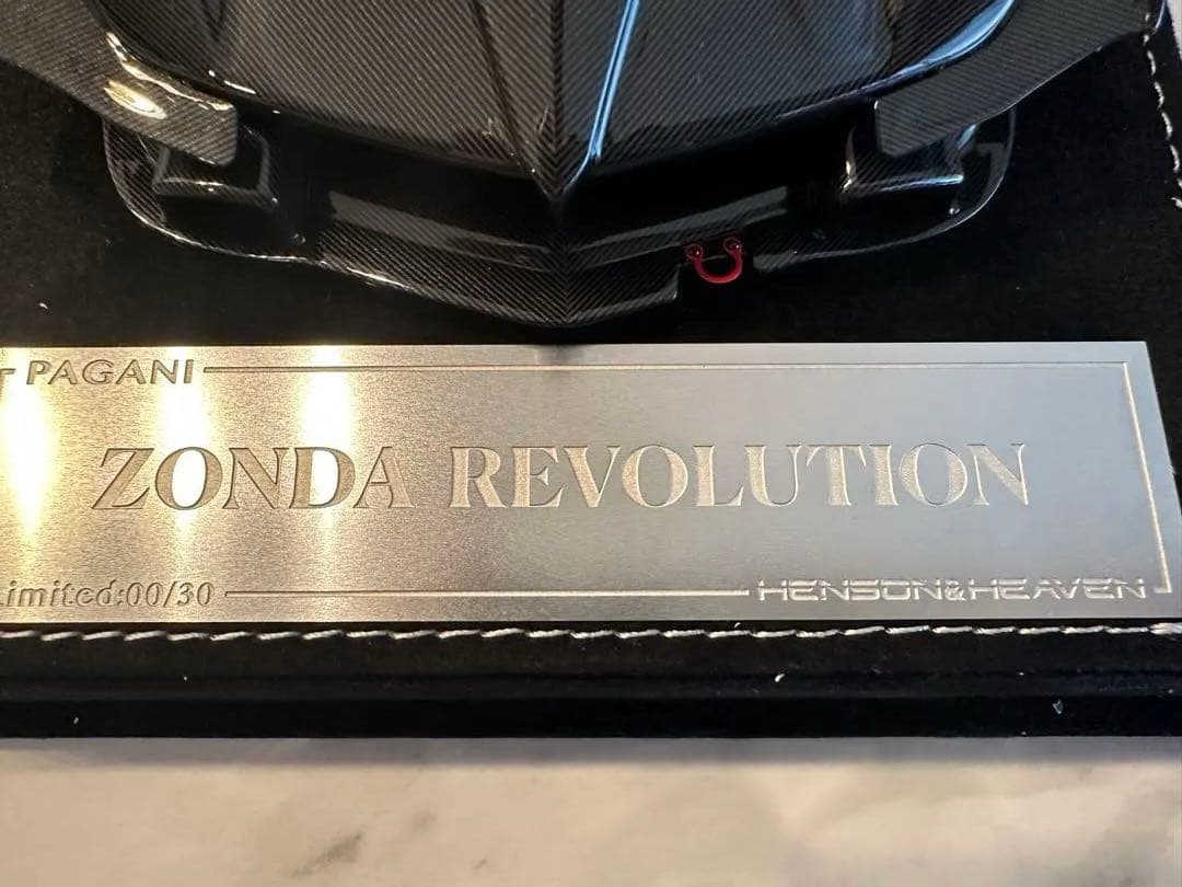 入手困難 HH モデル 1/18 パガーニ Zonda R ブラックカーボン