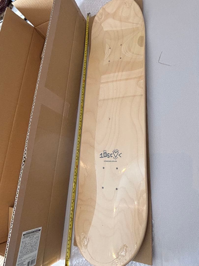 Tennessee Loveless スケートボードデッキ