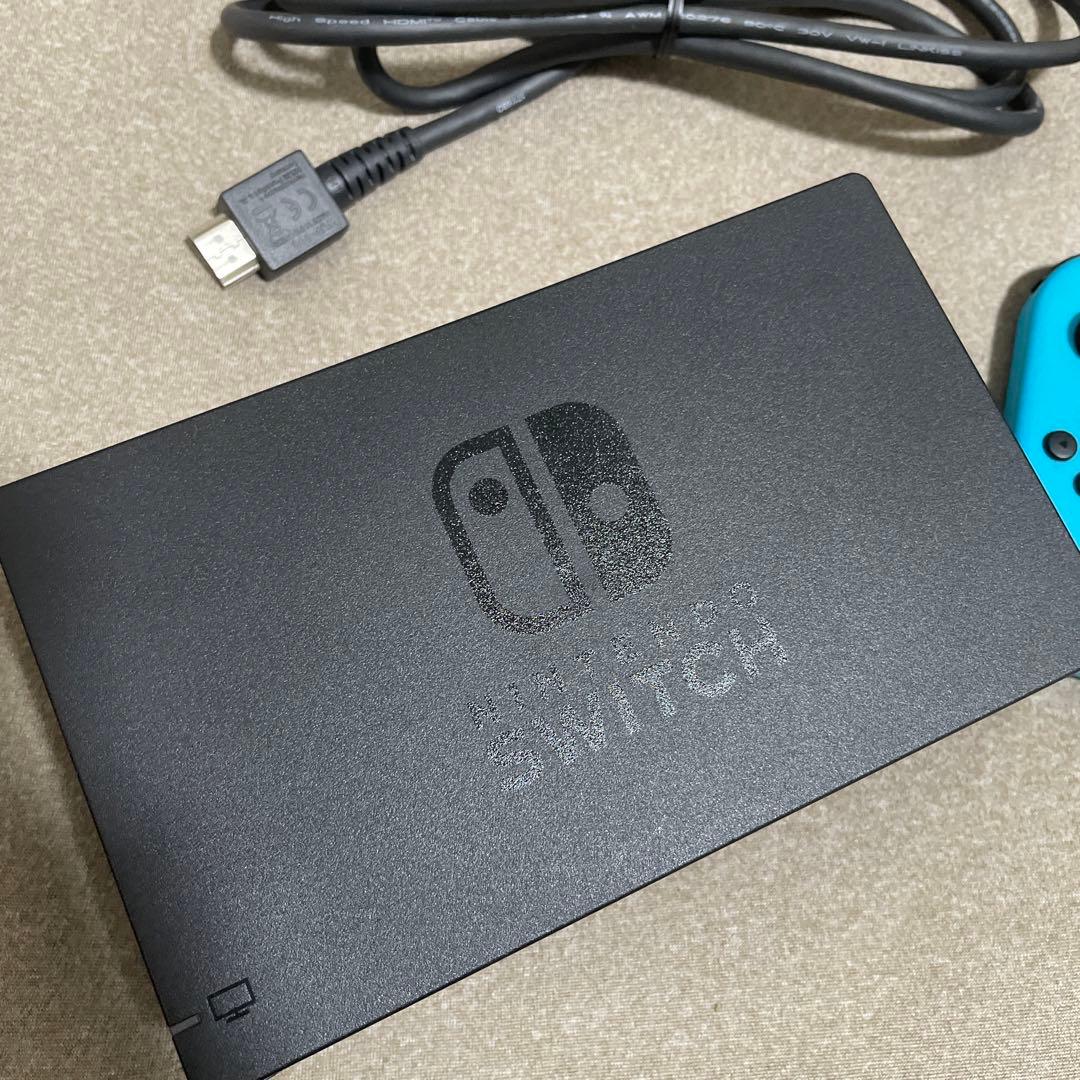 Nintendo Switch本体、ドック、ケーブル、ジョイコン
