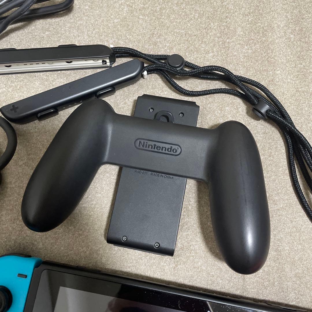 Nintendo Switch本体、ドック、ケーブル、ジョイコン