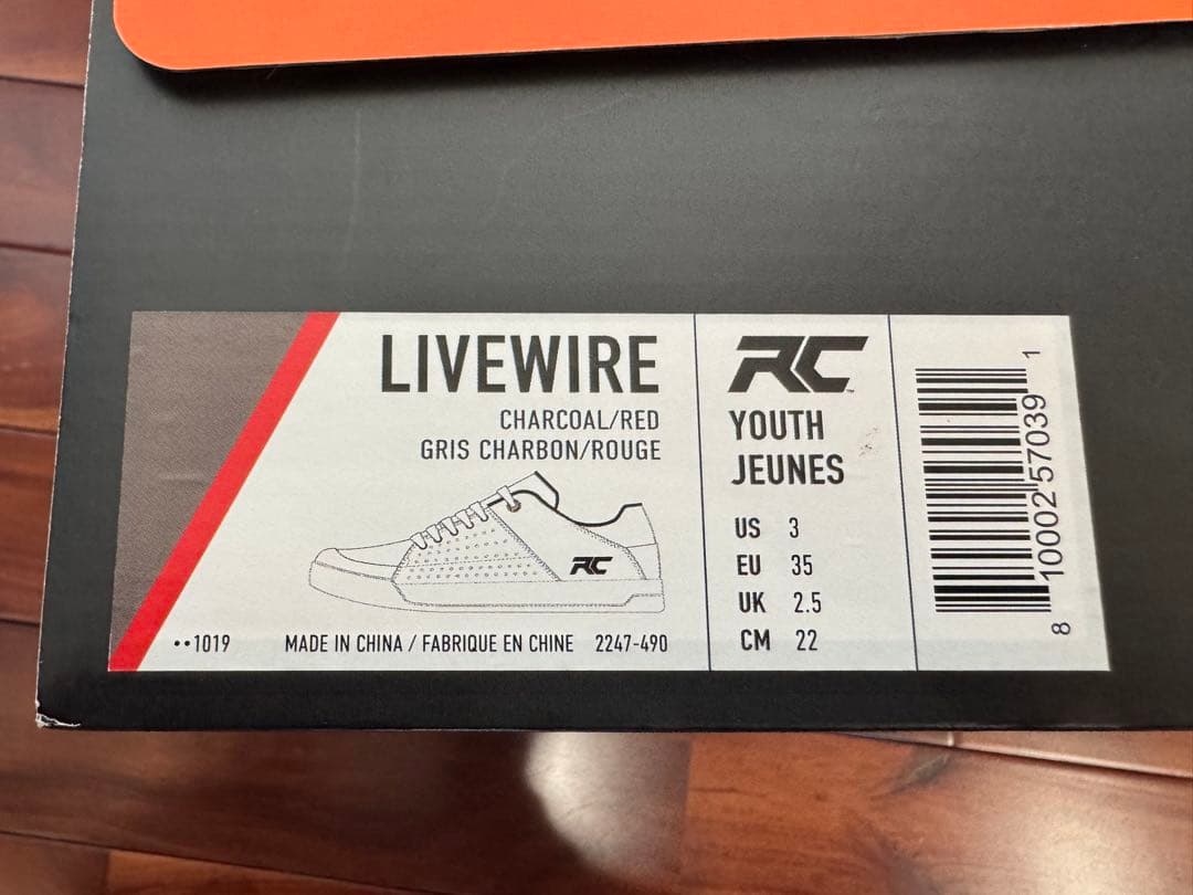 新品未使用 RIDE CONCEPTS LIVEWIRE キッズUS3