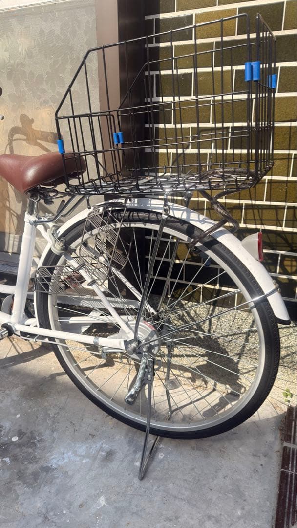 新しい自転車（8ヶ月前に購入）。八尾での直接引き取りのみ。