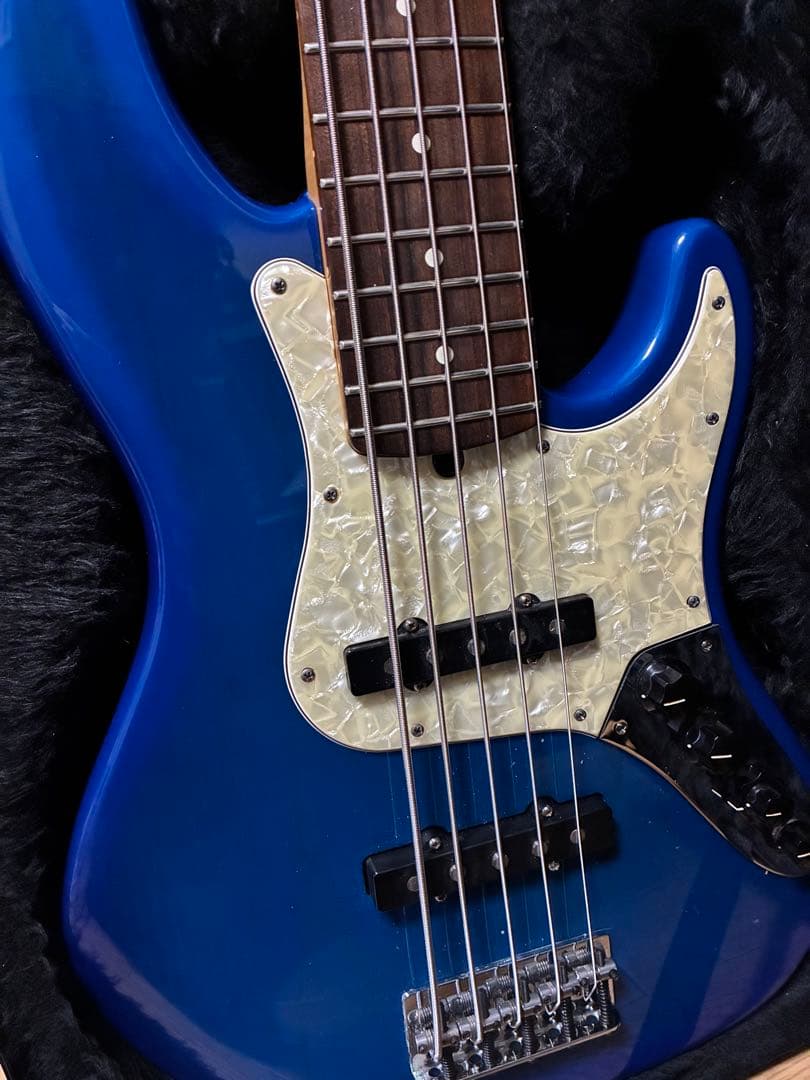 ベース Fender American Deluxe Jazz Bass V