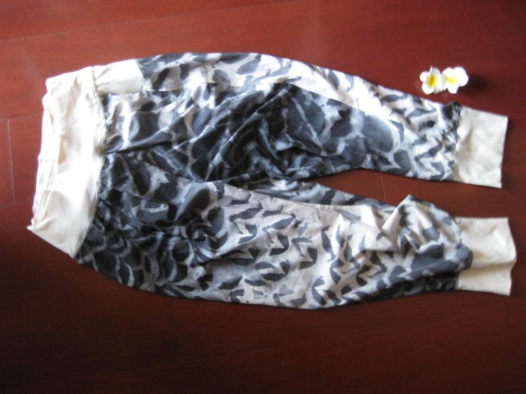 ルルレモン　レアなパンツ angel　Wing　未使用品　4