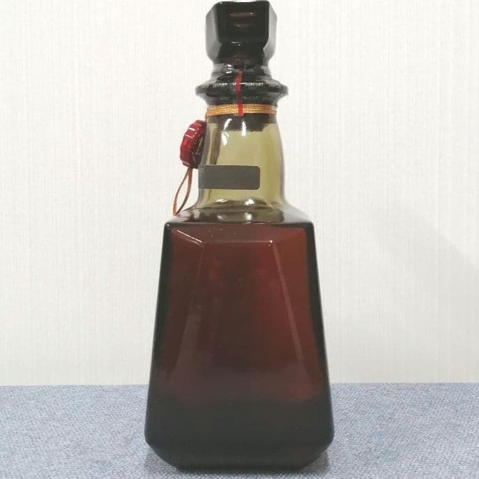 サントリーローヤル12年　黒ラベル　700ml 43%　箱あり②