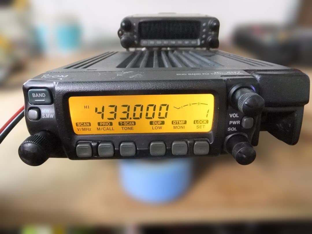☆アイコム　144/430MHｚ帯20Wモービル機　IC-207（現状渡し）☆
