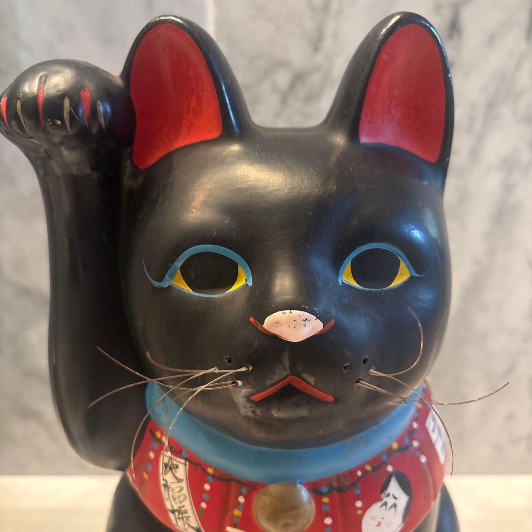 アンティーク妖艶な瞳とシュッとしたお顔立ちおかめさんが福を運ぶ特大招き猫