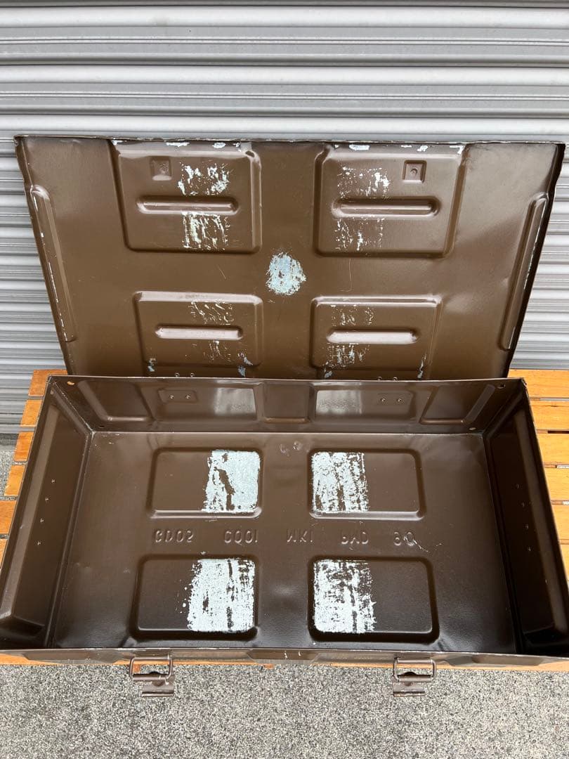 弾薬箱　81ｍｍ追撃砲用　ミリタリーボックス　金属製　アンモボックス　収納ケース