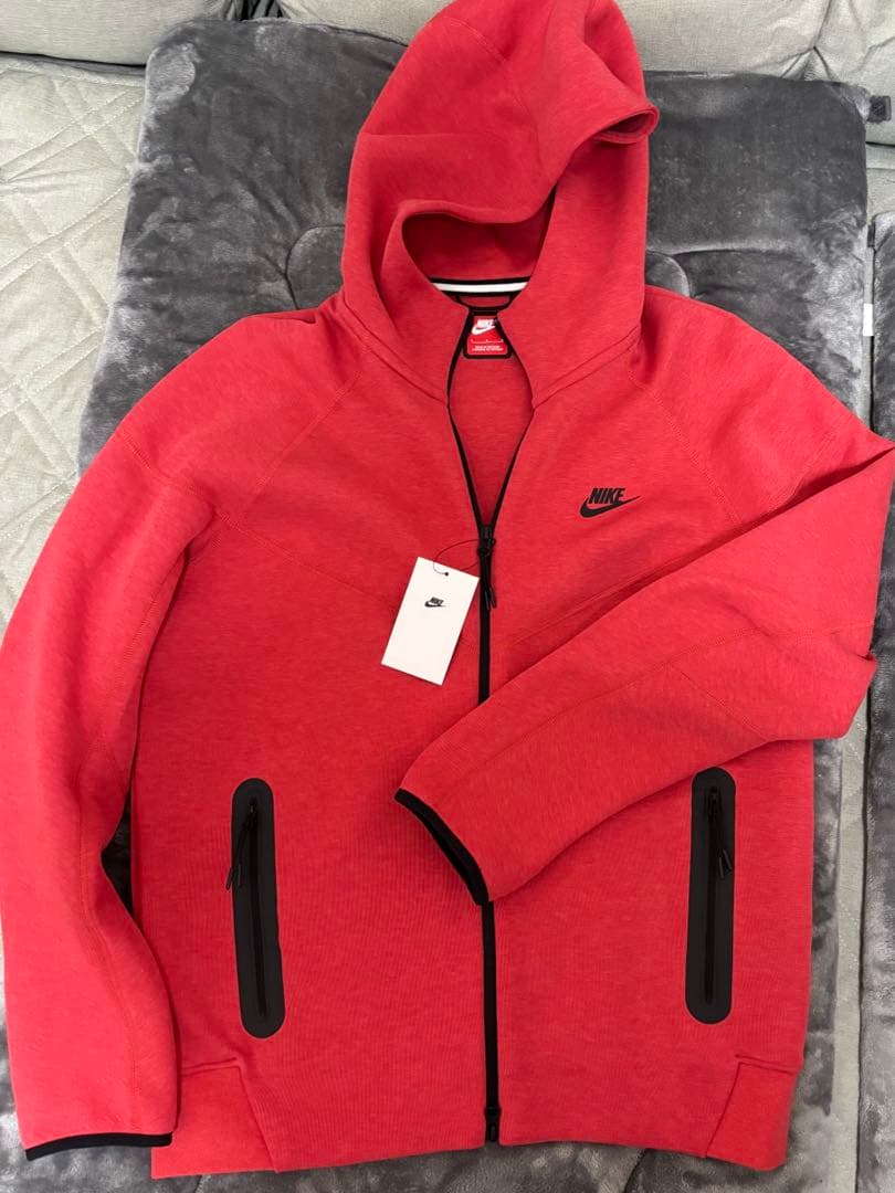 【NIKE】新品タグ付 海外限定品 テックフリース 上(L)、下(M) レッド