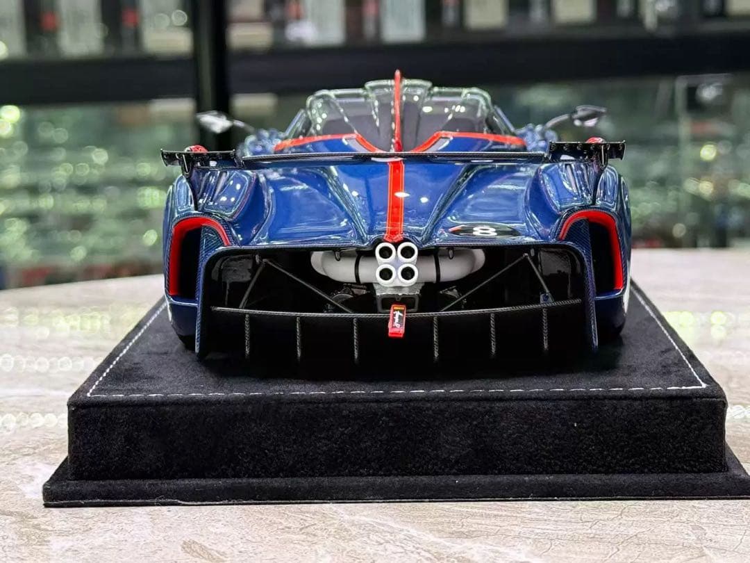 未使用 HH モデル 1/18 パガーニ ウアイラ ミニカー 限定品