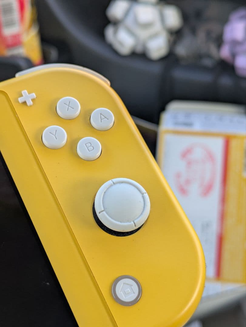 任天堂 Switch Lite スイッチライト　イエロー