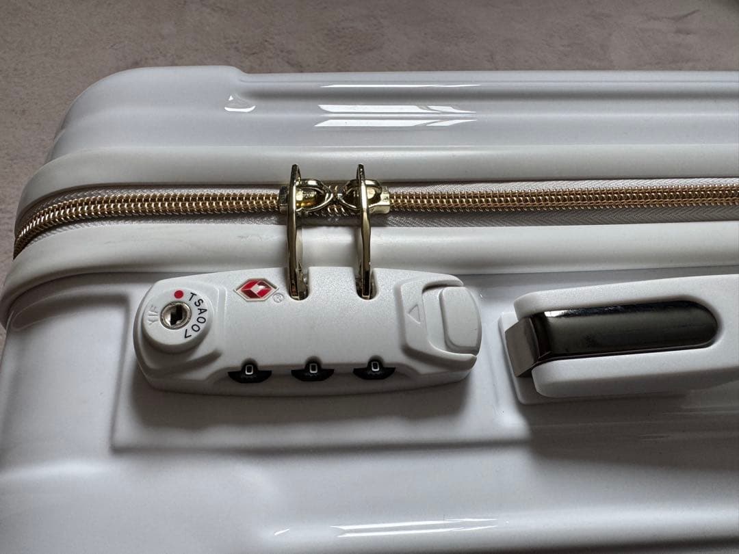 muta ムータ スーツケース キャリーケース ホワイト 32L 機内持込サイズ