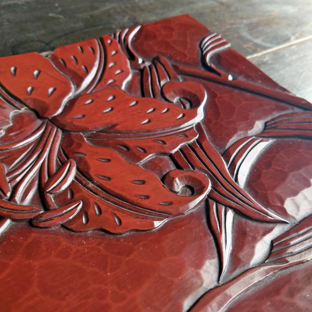 鎌倉彫　博古堂　24㎝　角皿・菓子器　ユリの花モチーフ