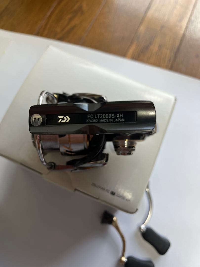 【美品】20ルビアス FCLT 2000S-XH日本製(替スプール、ハンドル付)
