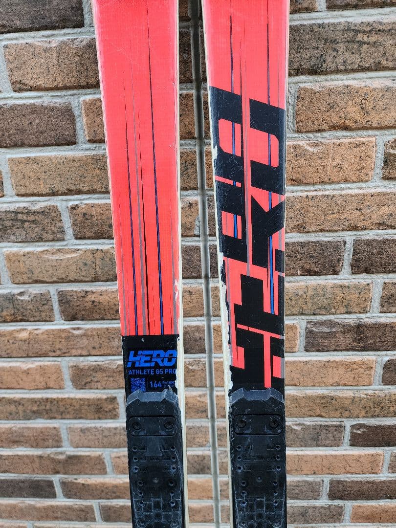ロシニョールHERO ATHLETE PRO 164cm R18　プレート付き