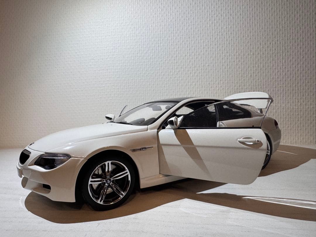 KYOSHO  M6 Coupe 1:18 ホワイト