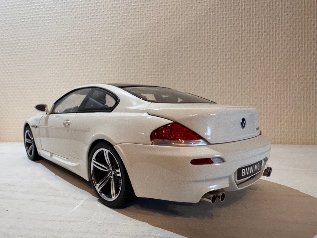 KYOSHO  M6 Coupe 1:18 ホワイト