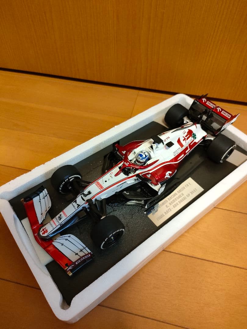 アルファロメオF1c41ミニカー1/18キミライコネン　ラストラン