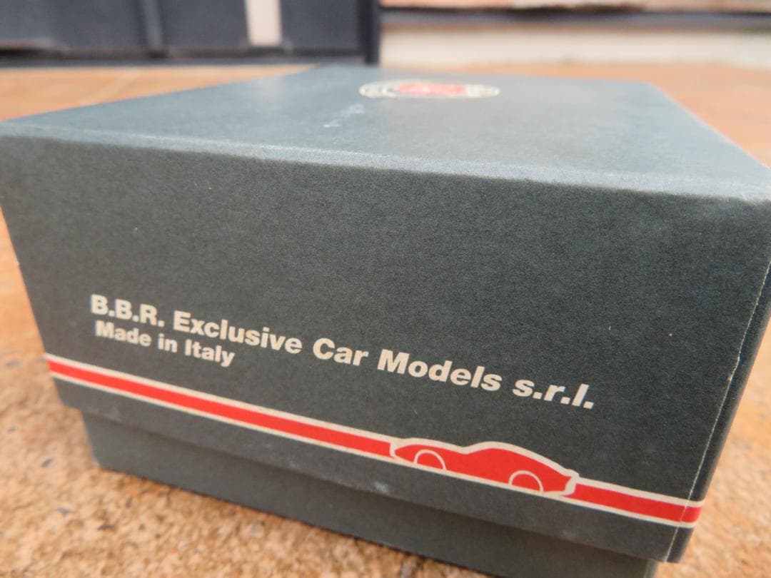 BBR社製　フェラーリ365　GTB4　デイトナ