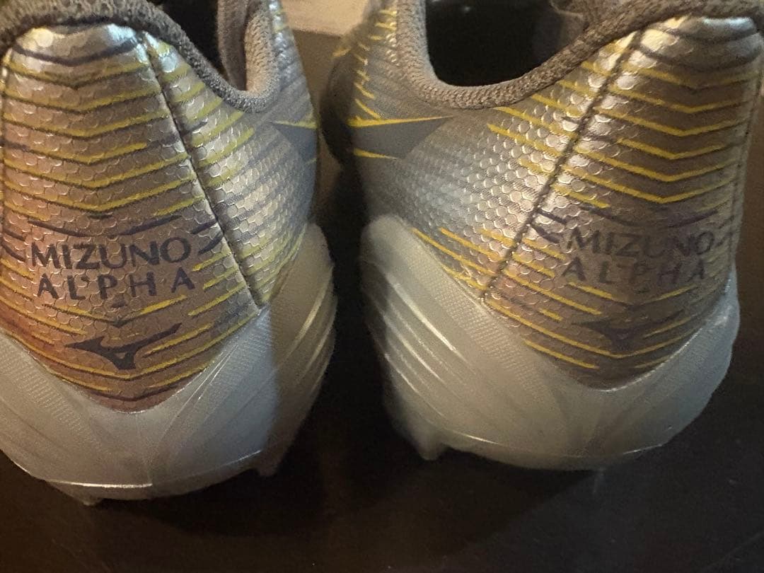 Mizuno Alpha サッカーシューズ シルバー　21.5cm